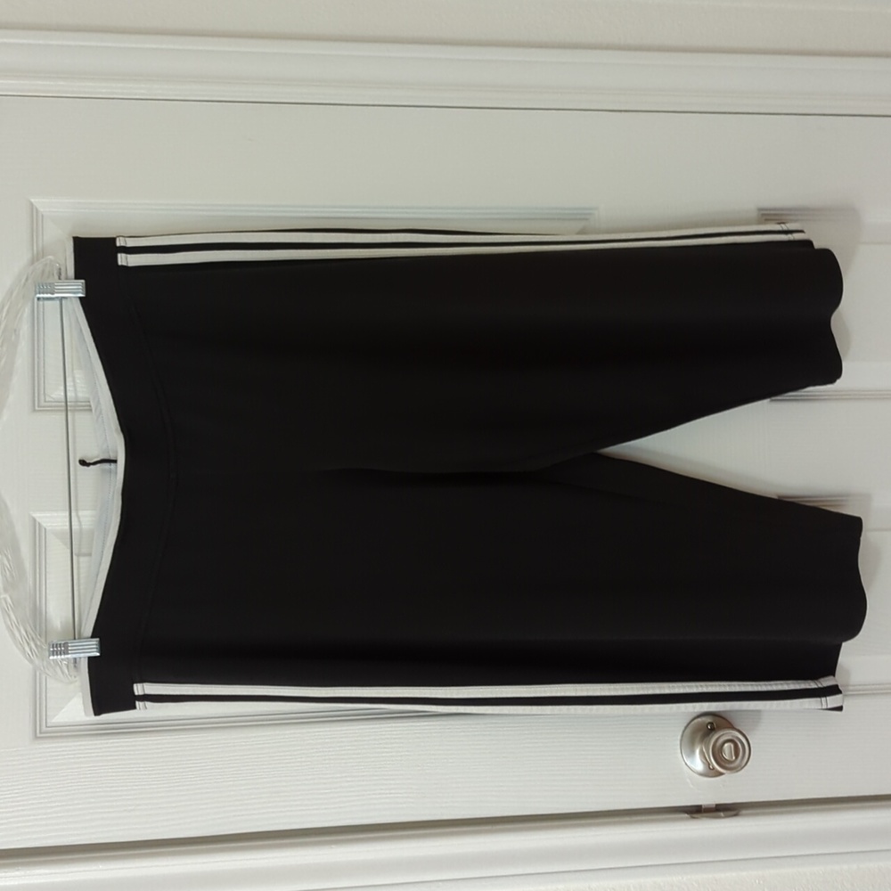 Made for Life workout capris size XL